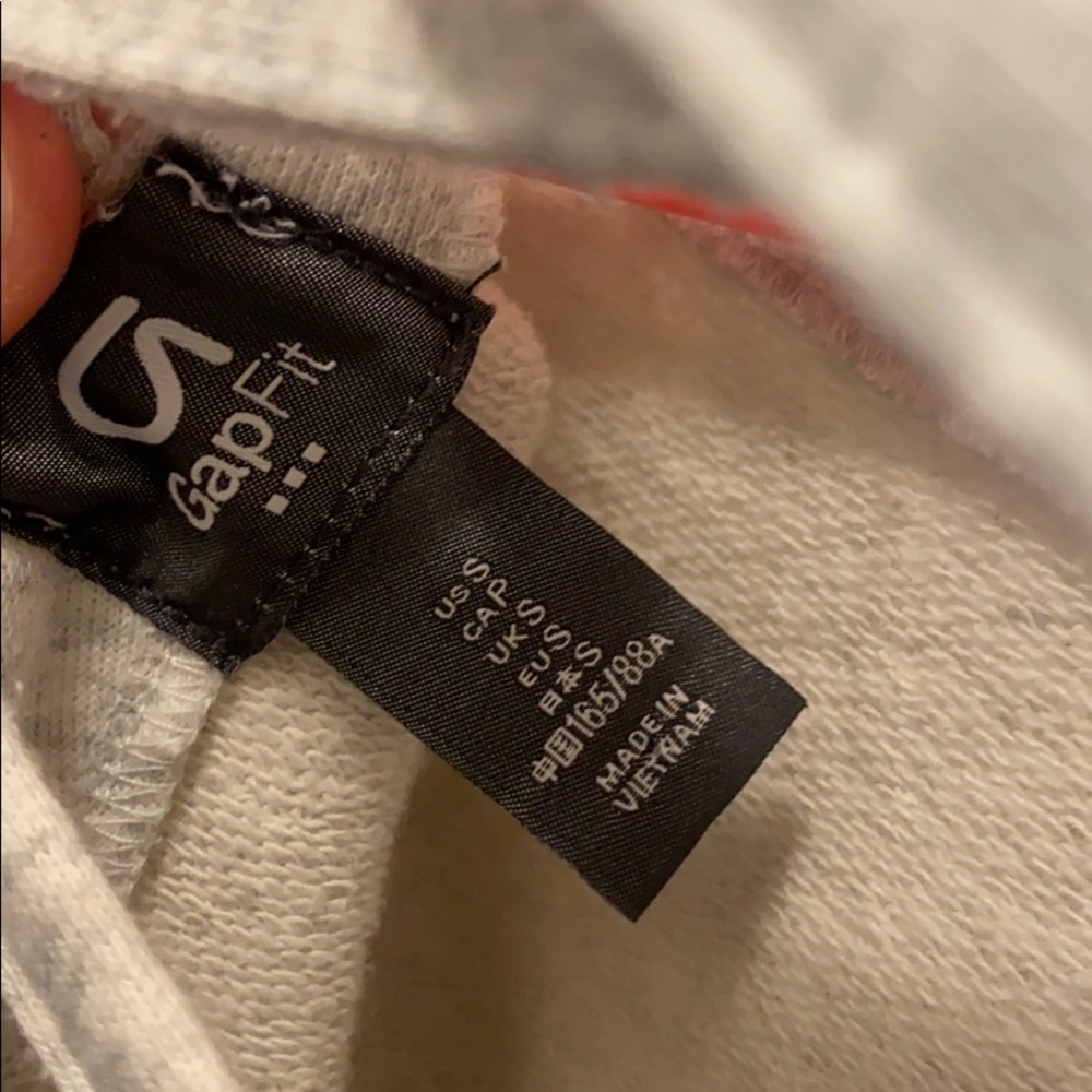 Gap Fit Long Sleeve - Picture 5 of 5